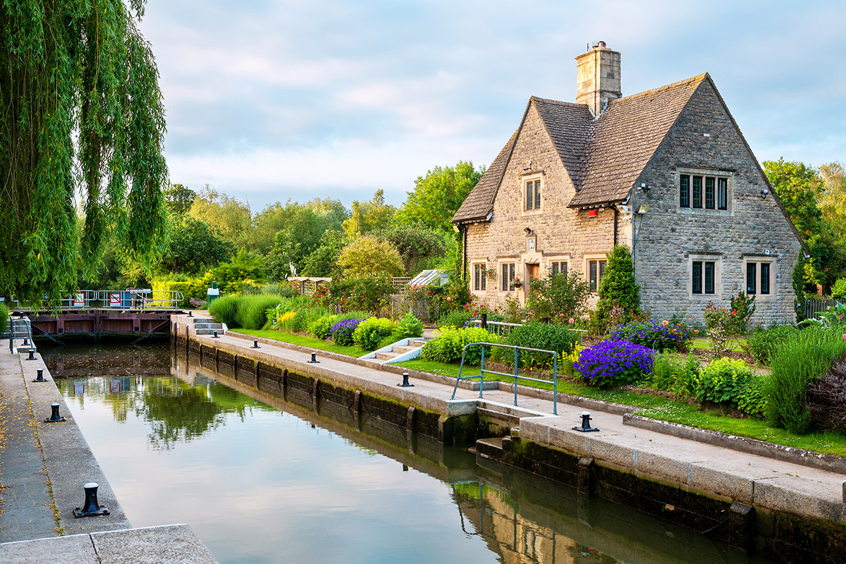 Iffley canal, lock, Oxford