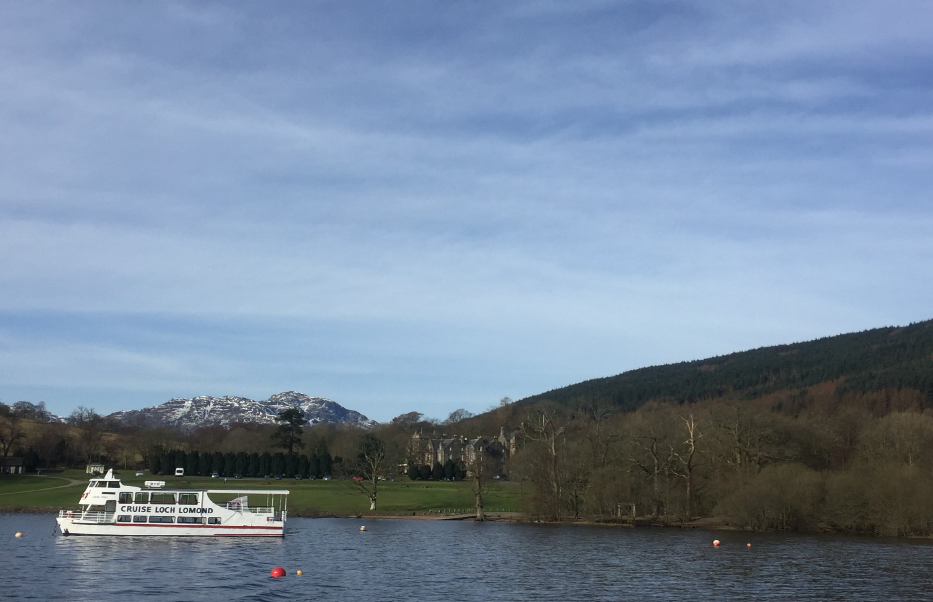 Tour boat on Loch Lomond (Image: Robin McKelvie)