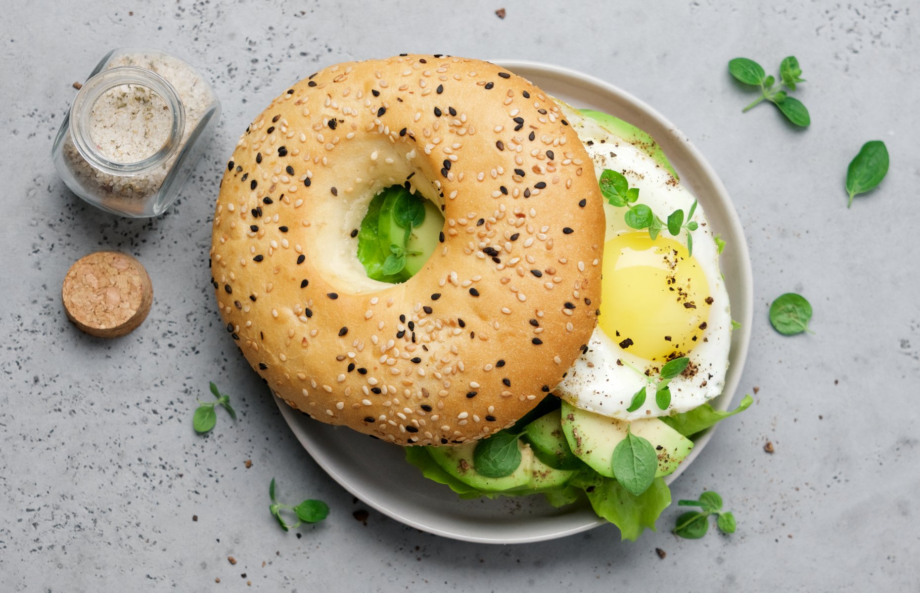Bagel and eggs for a healthy meal before flying (Image: Anna Puzatykh/Shutterstock)