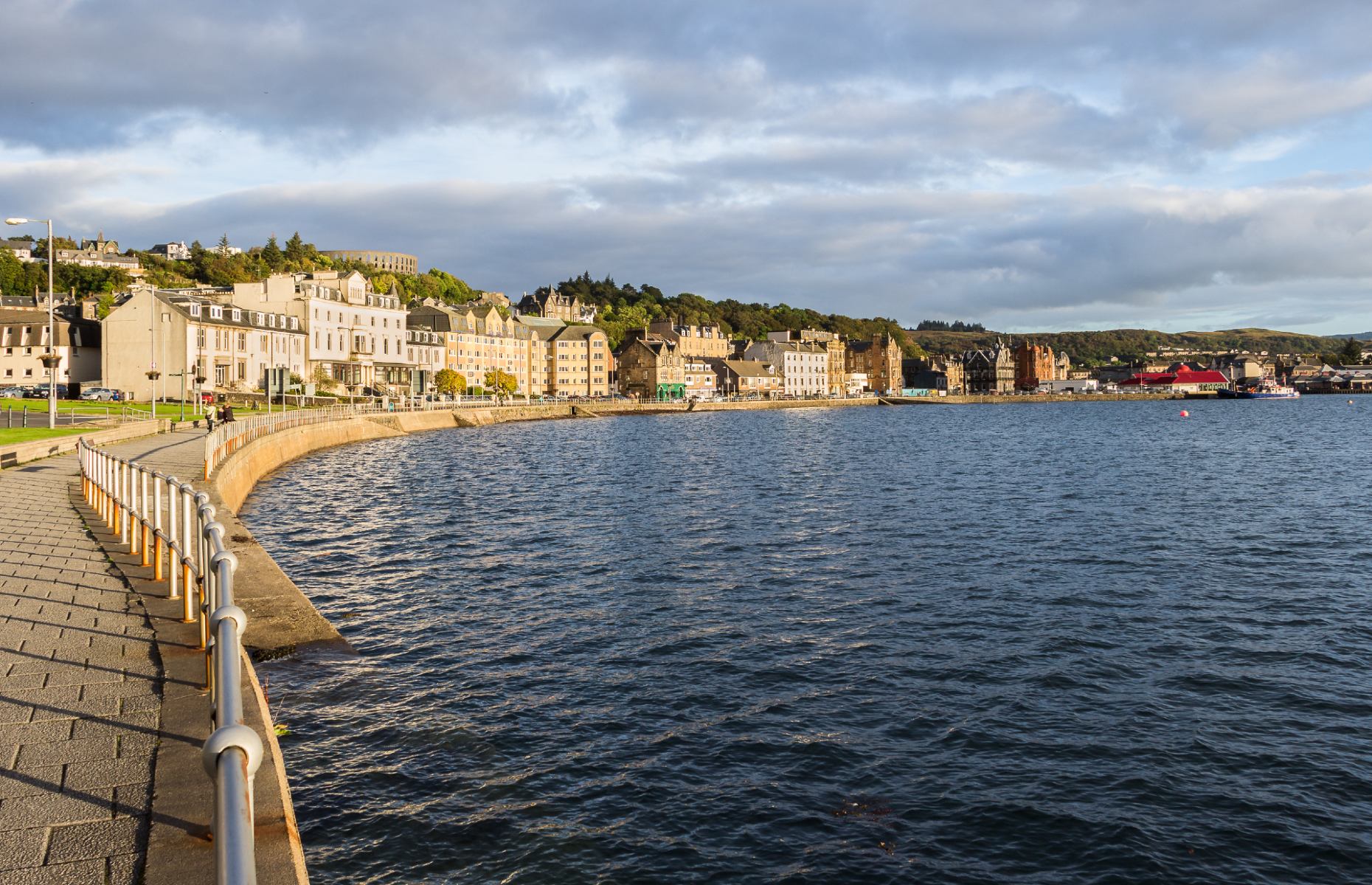 Oban promenade (Image: lowsun/Shutterstock)