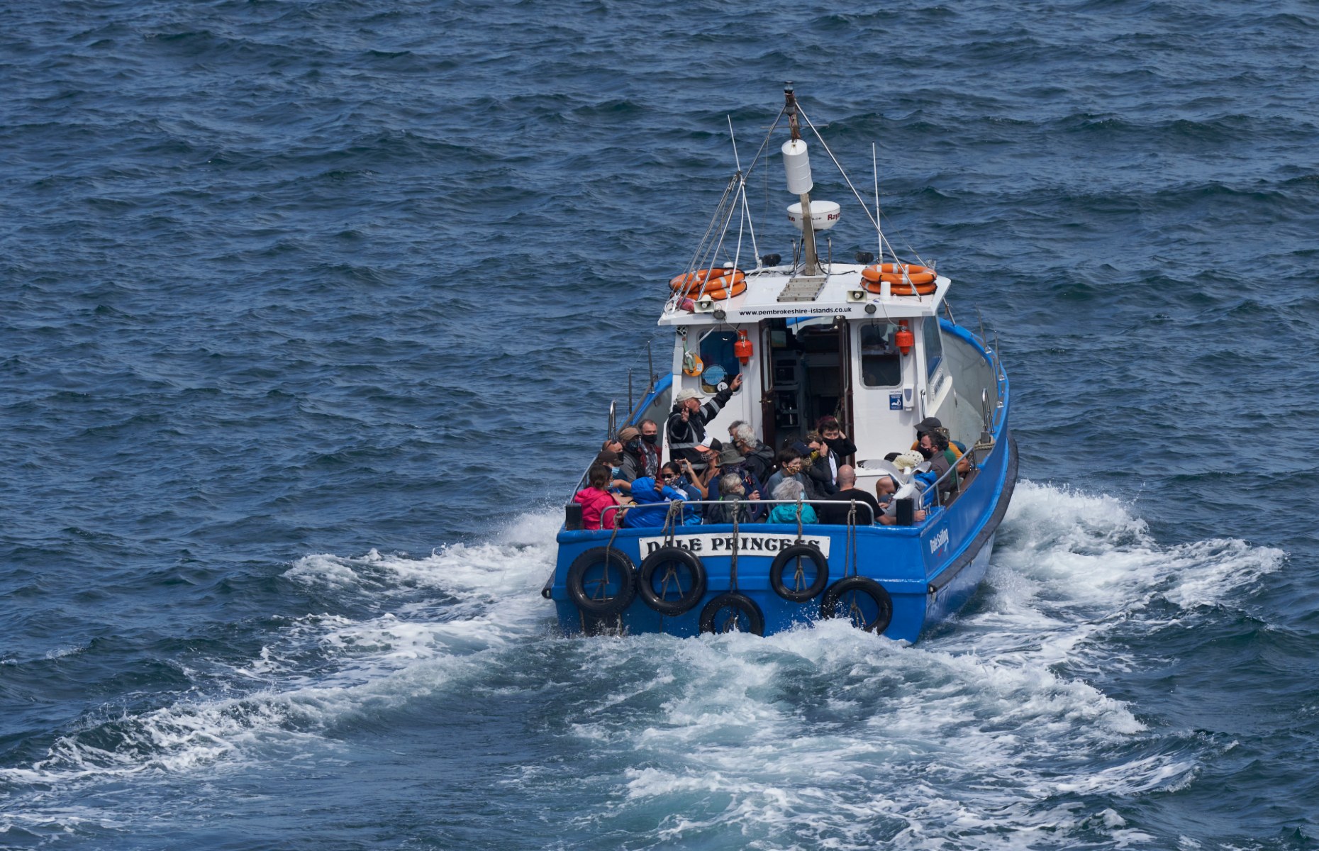 Boat to Skomer Island (Image: JeremyRichards/Shutterstock)