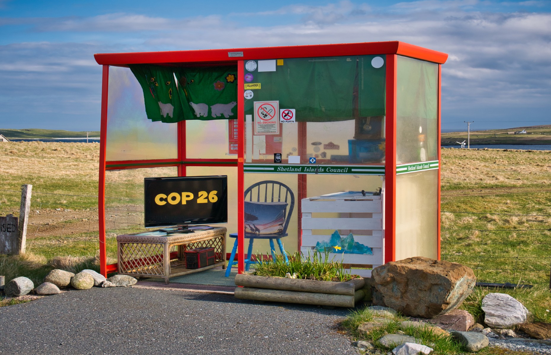 Award-winning bus shelter in Unst (Image: AlanMorris/Shutterstock) 