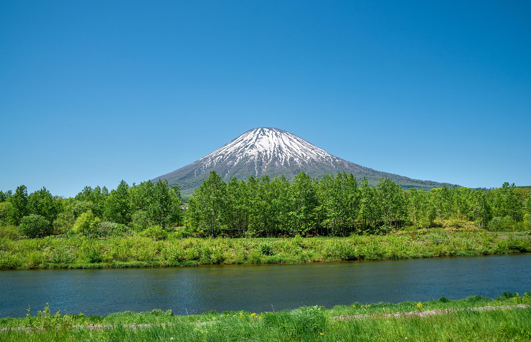 Mount Yotei (Image: tkyszk/Shutterstock)