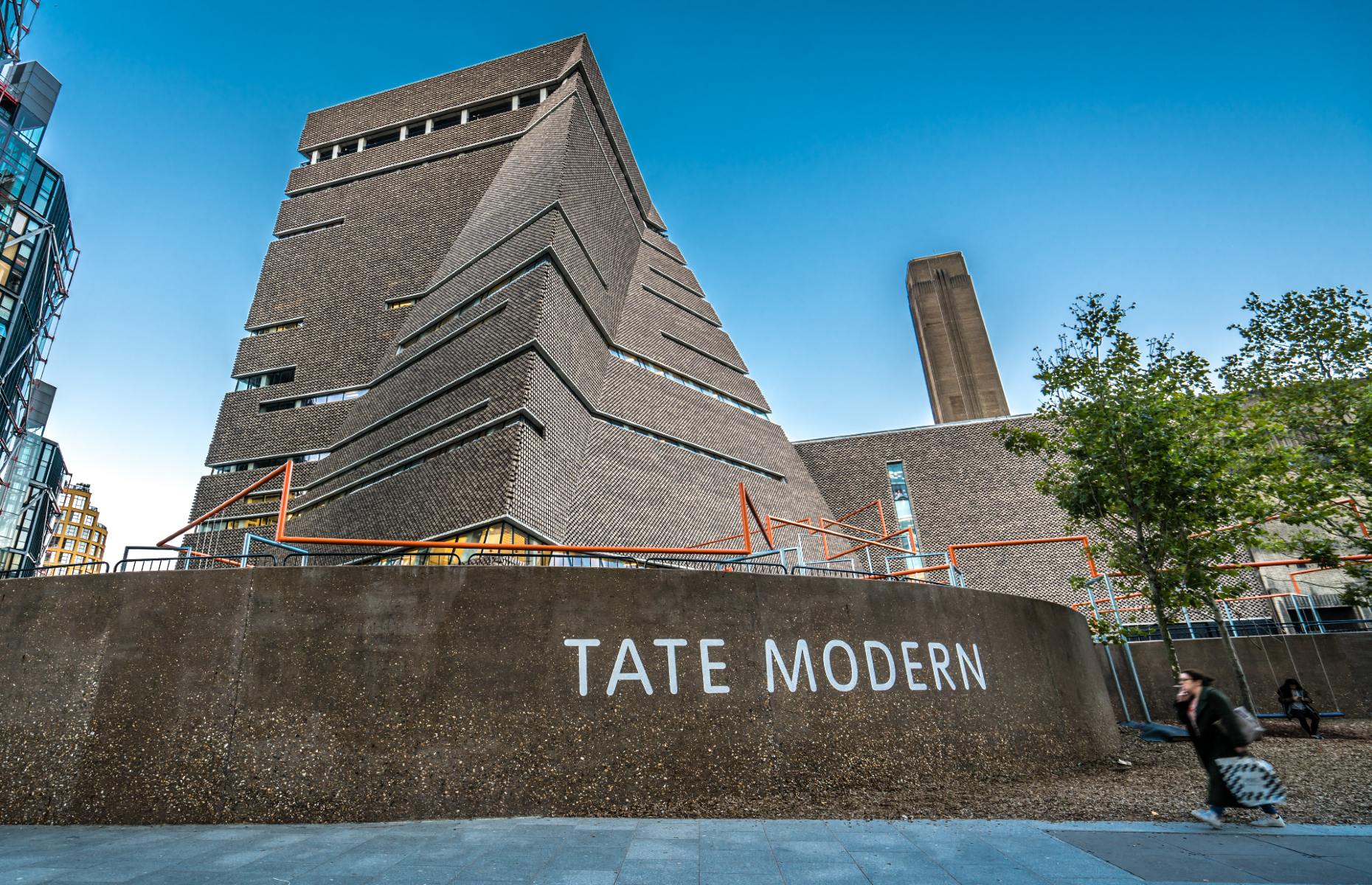 Tate Modern exterior (Image: NoyanYalcin/Shutterstock)