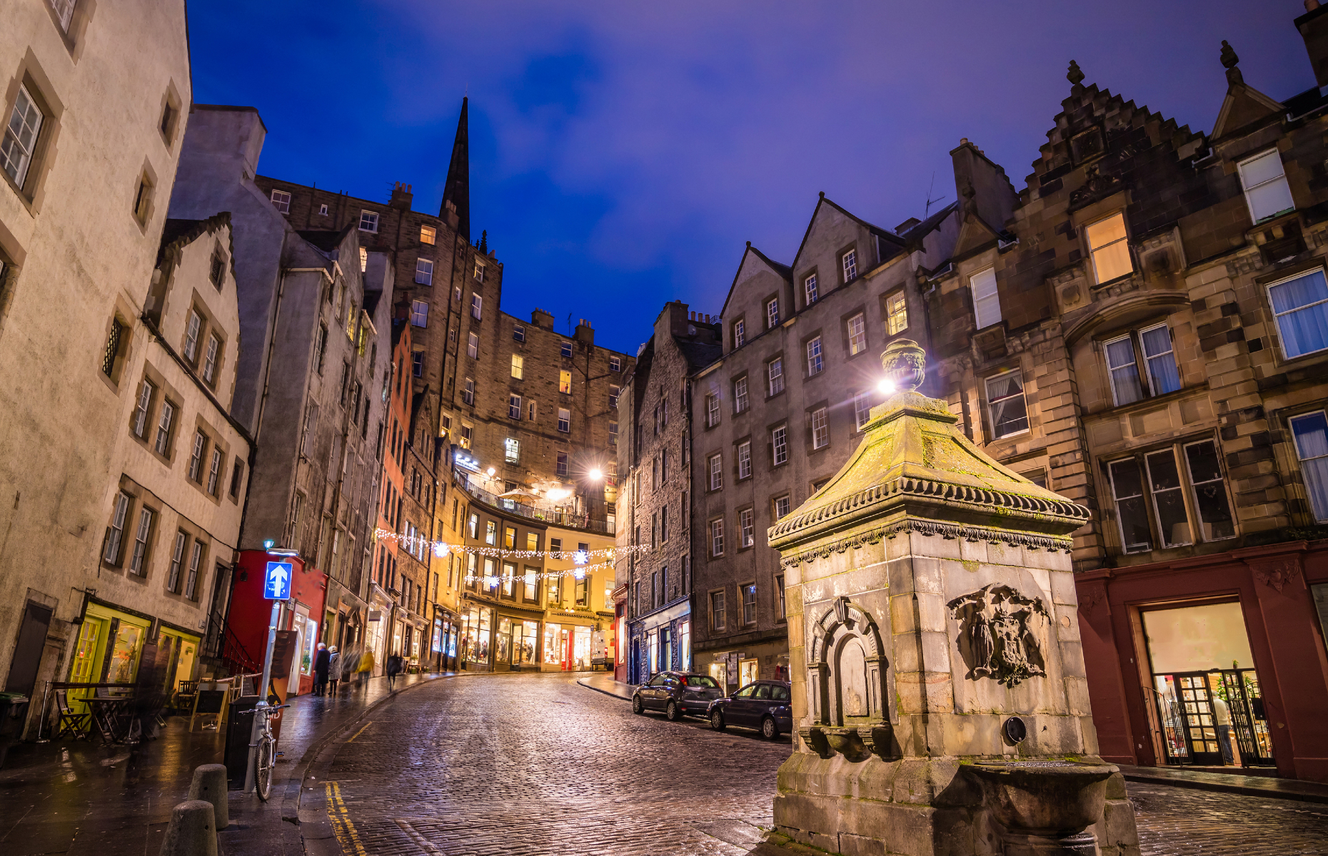 The Royal Mile at night (f11photo/Shutterstock)