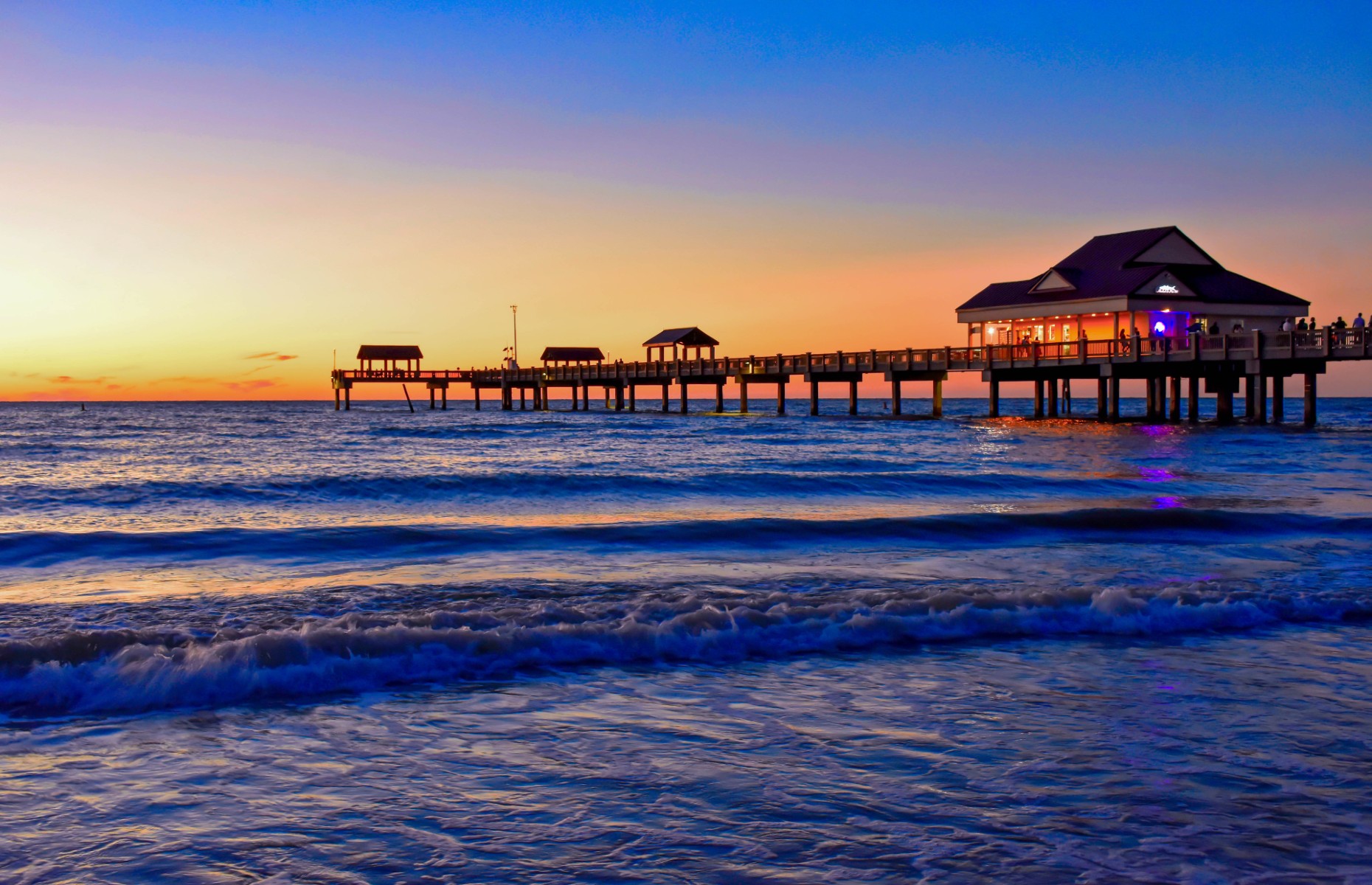 Sunset at Pier 60 on Clearwater Beach (Image: VIAVAL TOURS/Shutterstock)