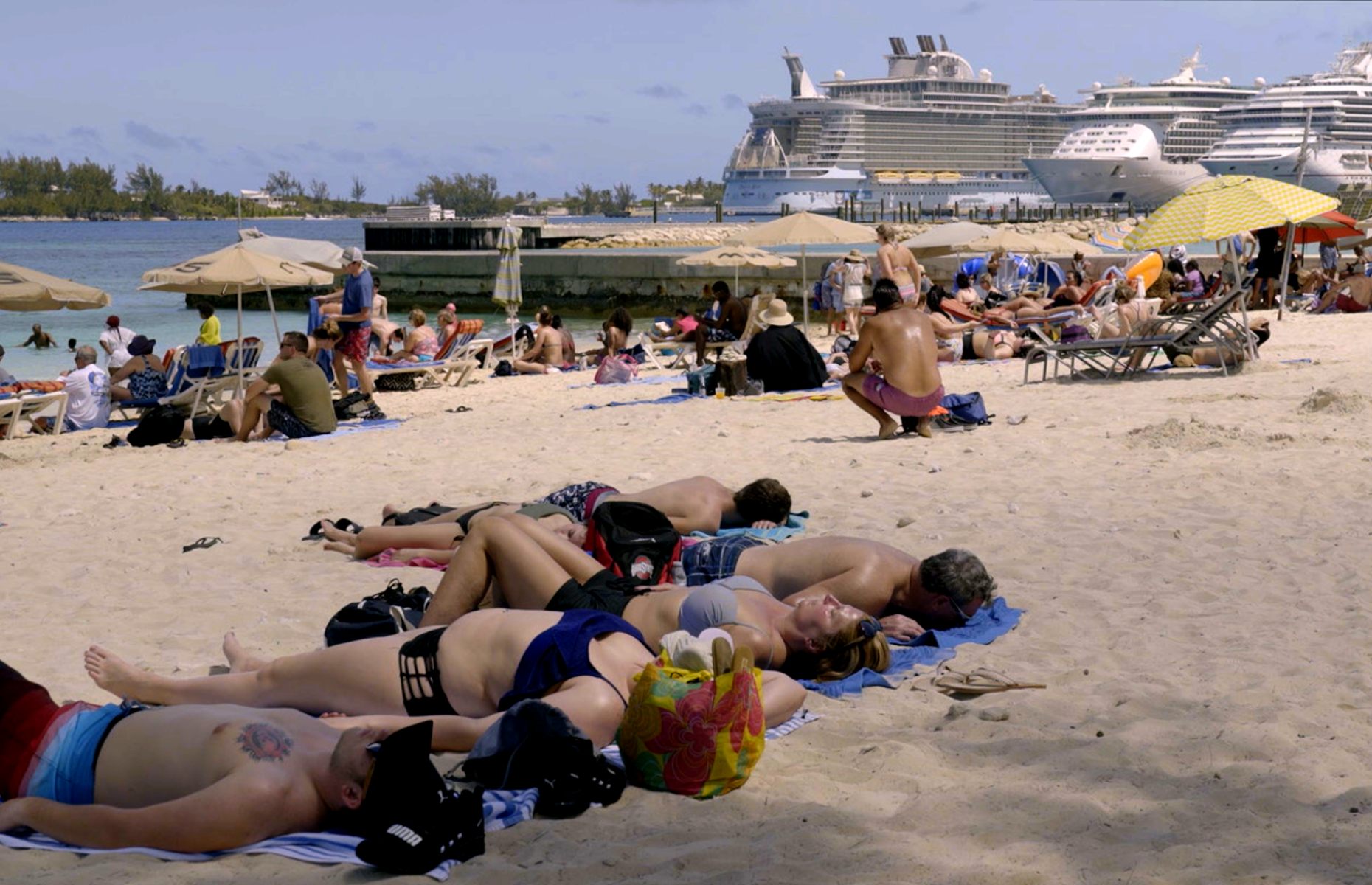 Tourists and cruise ships in Nassau, Bahamas (Image: G Adventures/The Last Tourist)