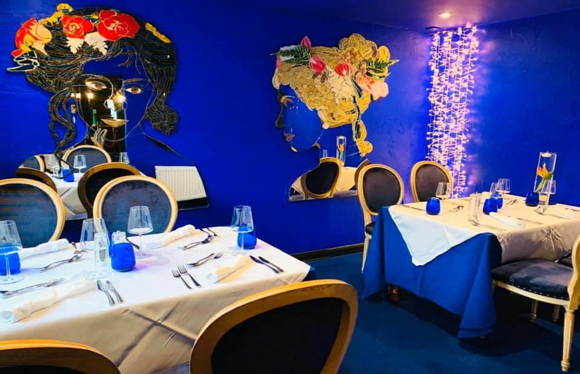 Lion Art Hotel blue room (Image: Lion Hotel, Berriew/Facebook)