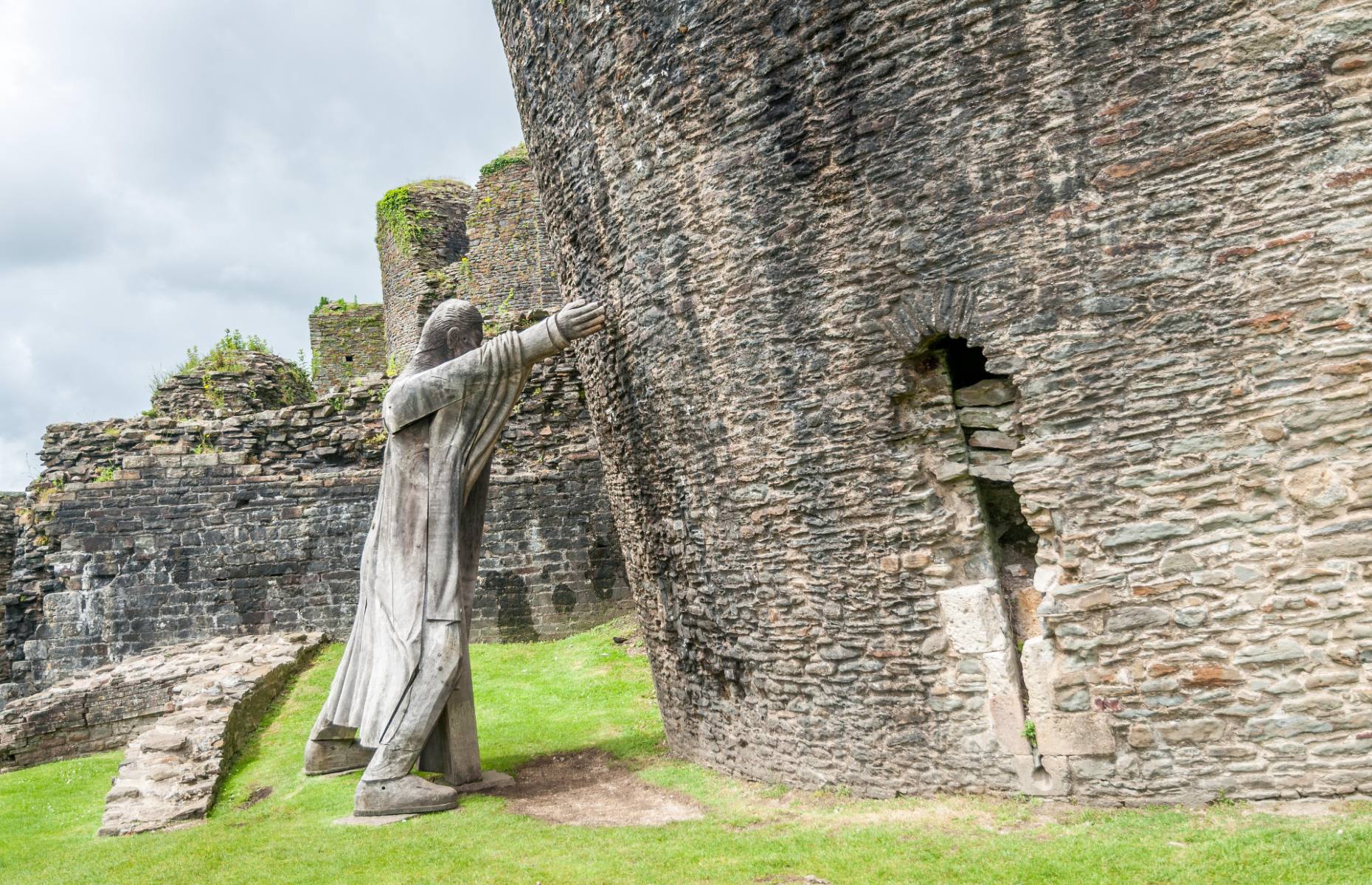 Fourth Marquess of Bute state at Caerphilly Castle (Image: Mihai Barbat / Alamy Stock Photo)