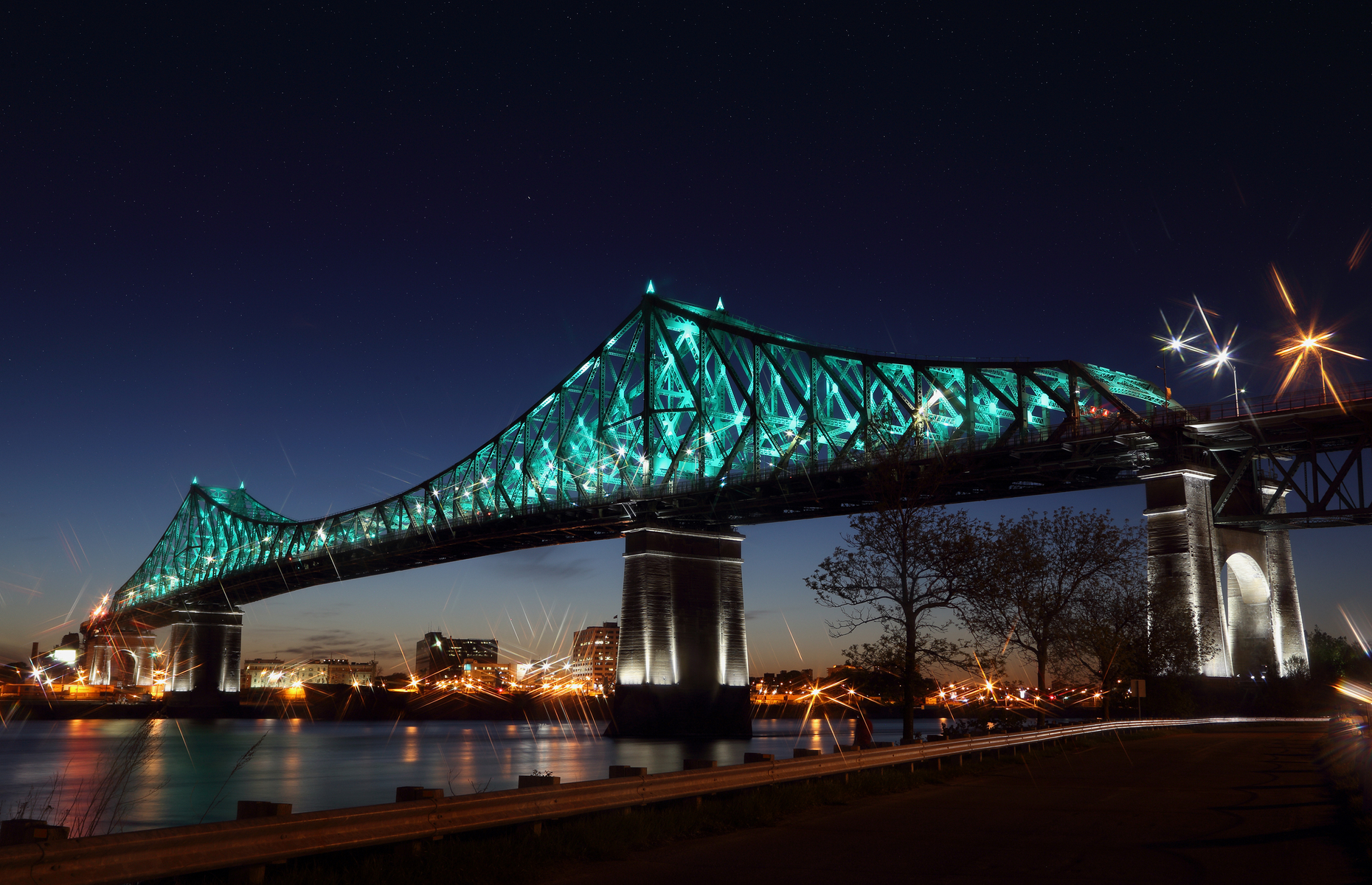 Jacques Chartier bridge