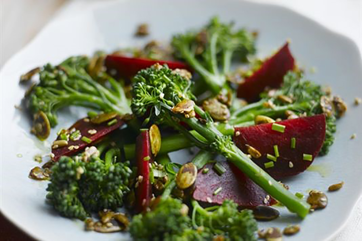 tenderstem broccoli with beetroot and seeds