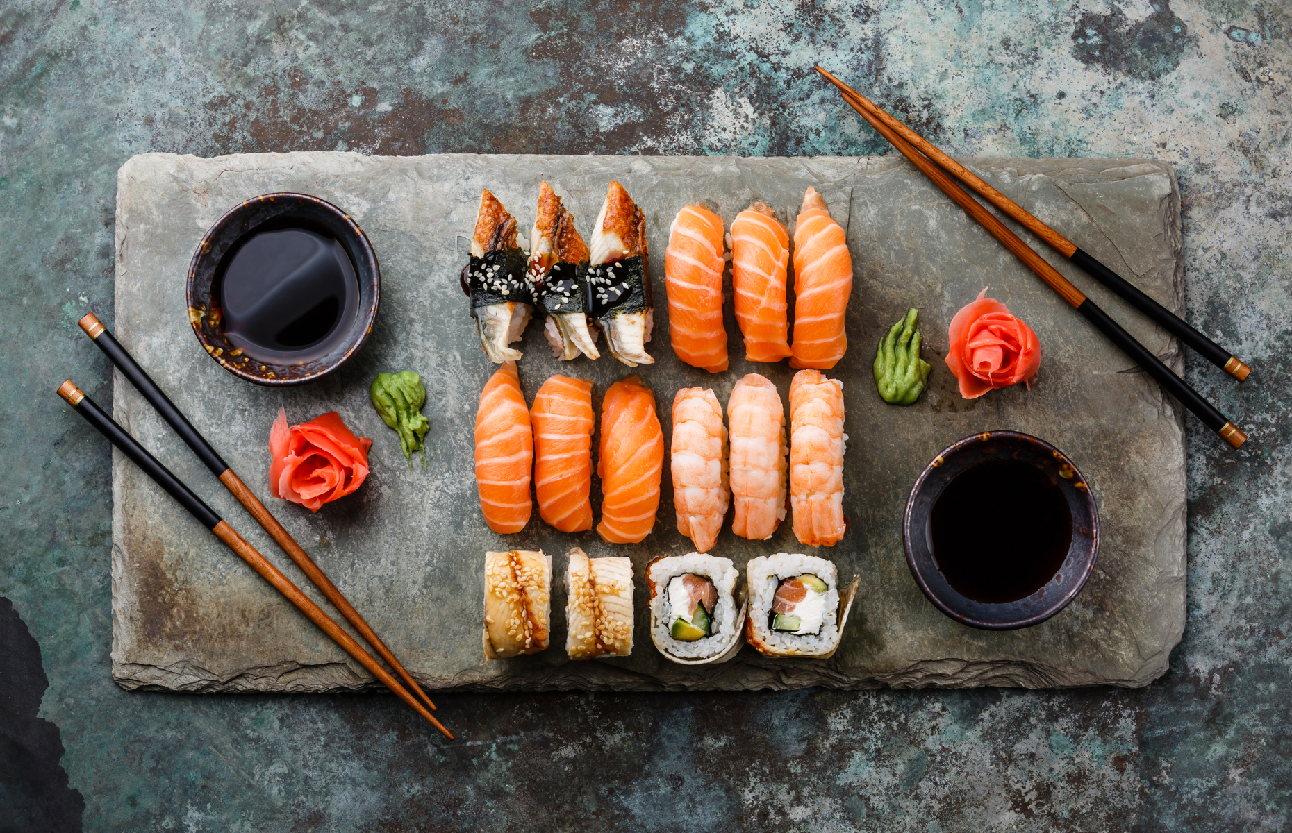 sushi and kombucha food pairing