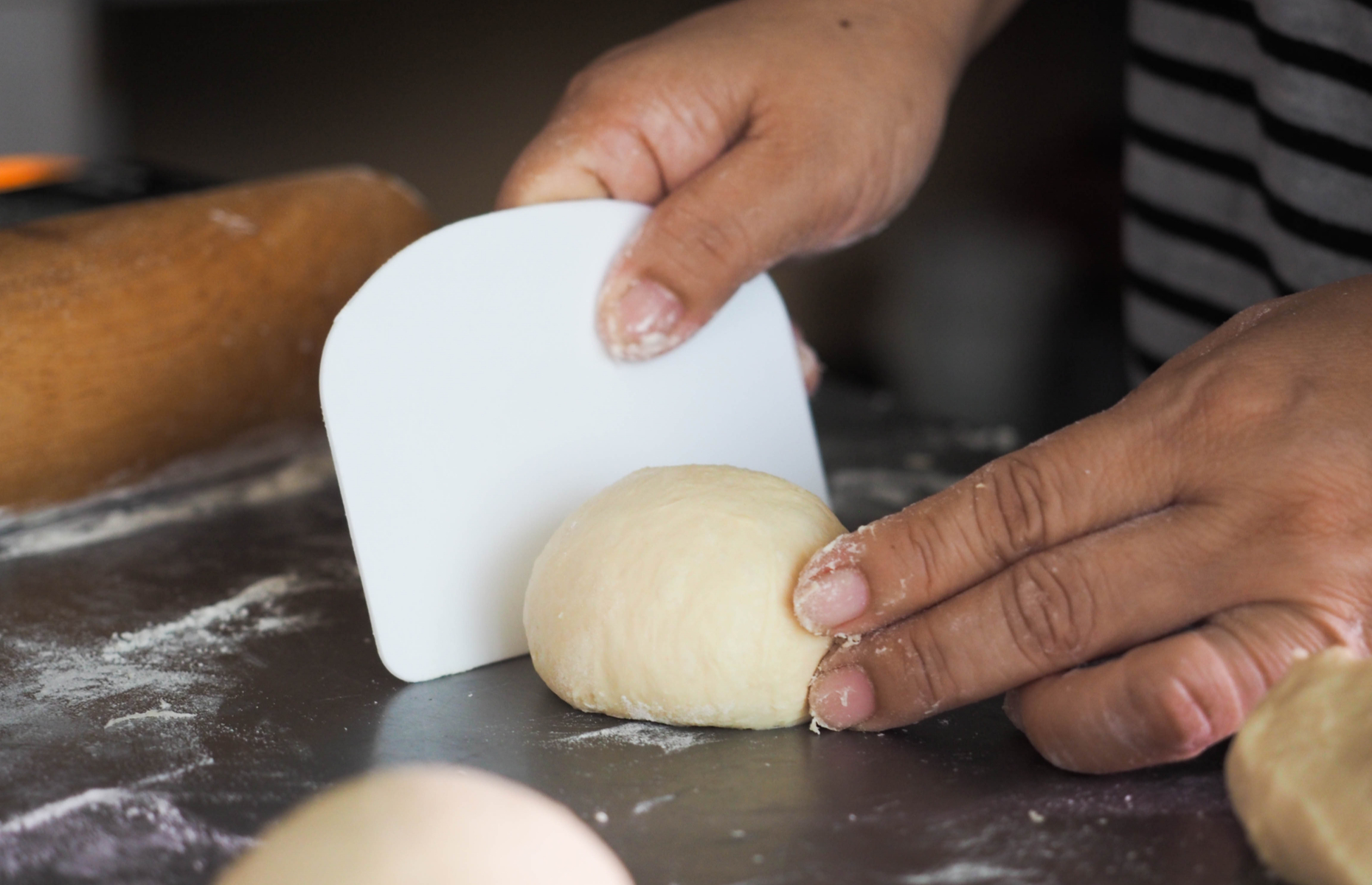 Baker's scraper (Image: Chaechaebyv/Shutterstock)