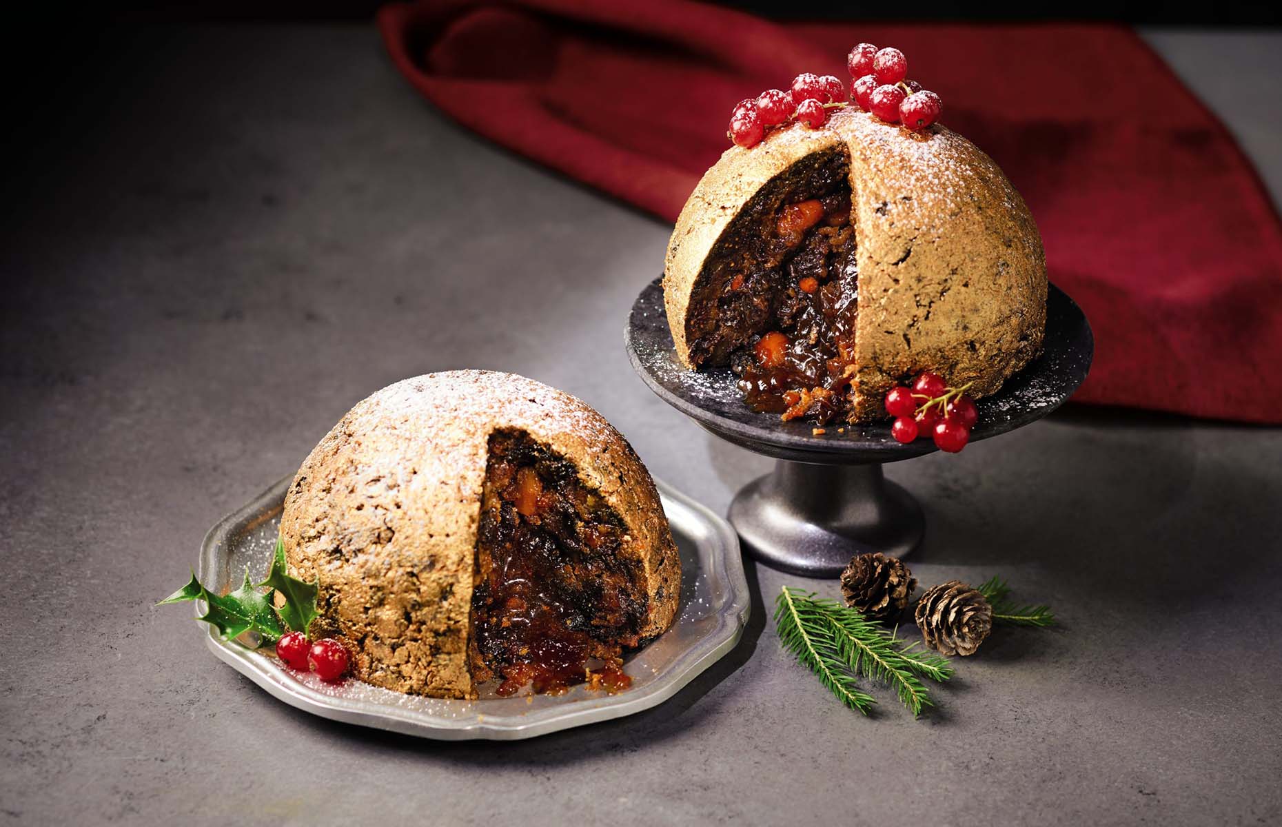 Aldi Specially Selected damson plum and pink gin Christmas pudding 2021