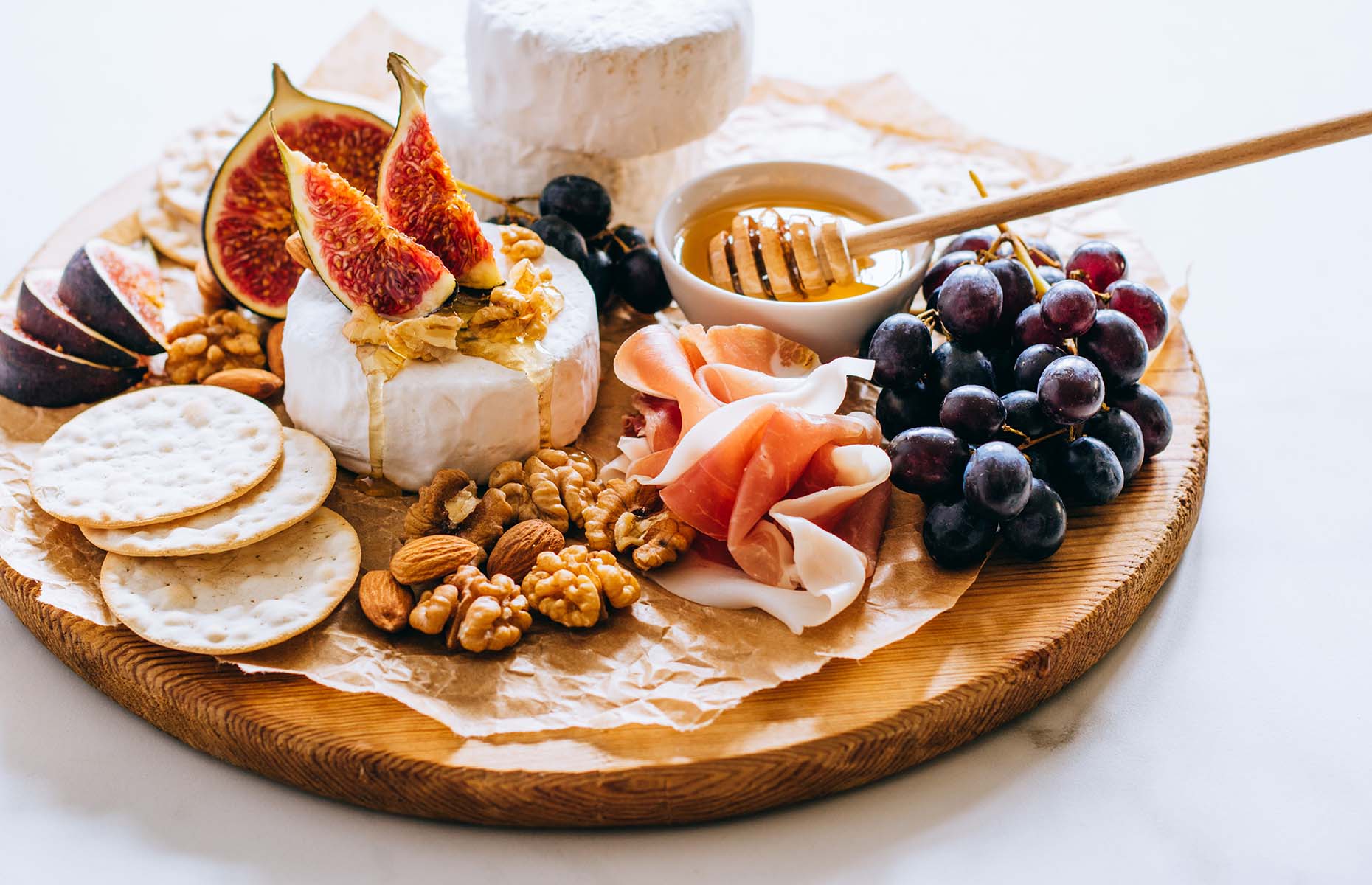 Building a perfect Christmas cheeseboard (Image: Malinka Galina/Shutterstock)