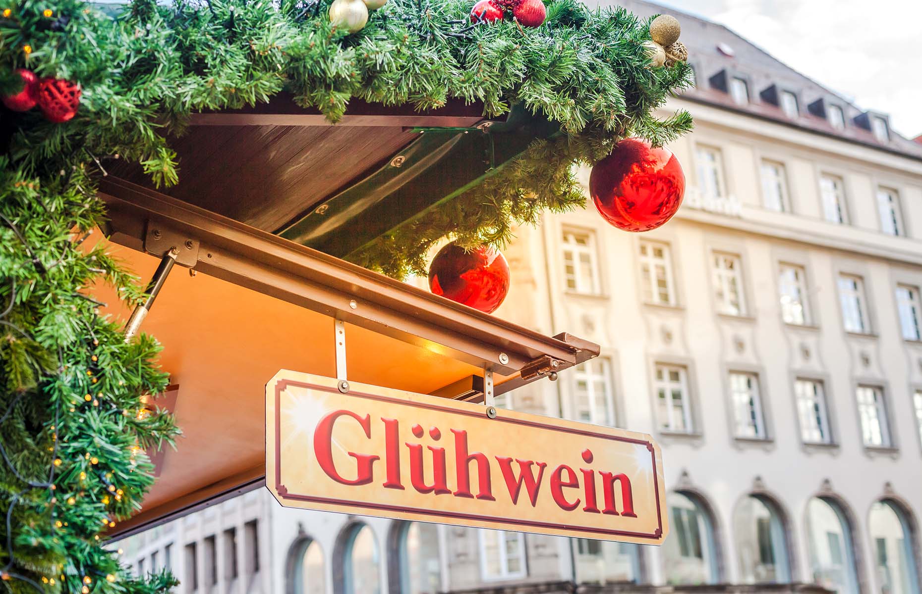 Mulled wine at a Christmas market (Image: dvoevnore/Shutterstock)