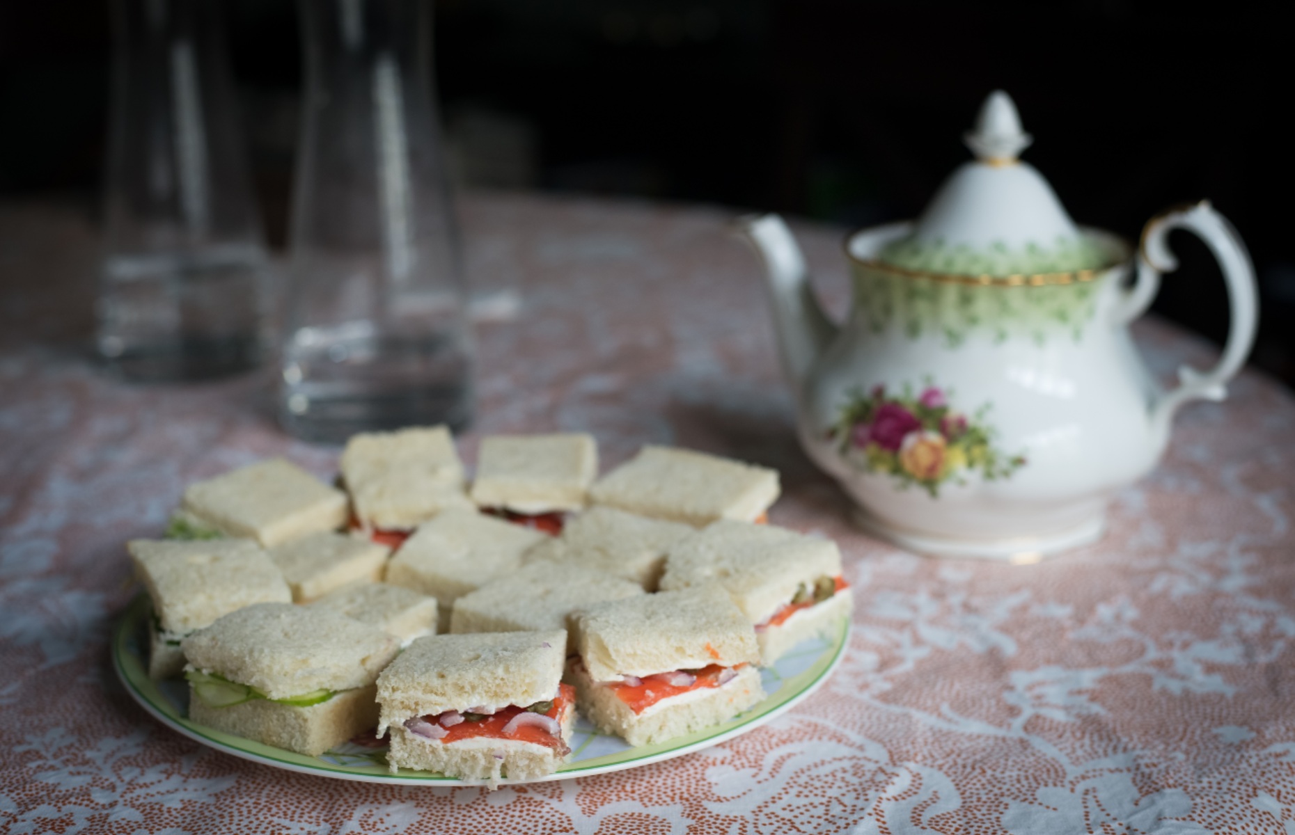 Cold sandwiches with tea (Image: Vfchen/Shutterstock)