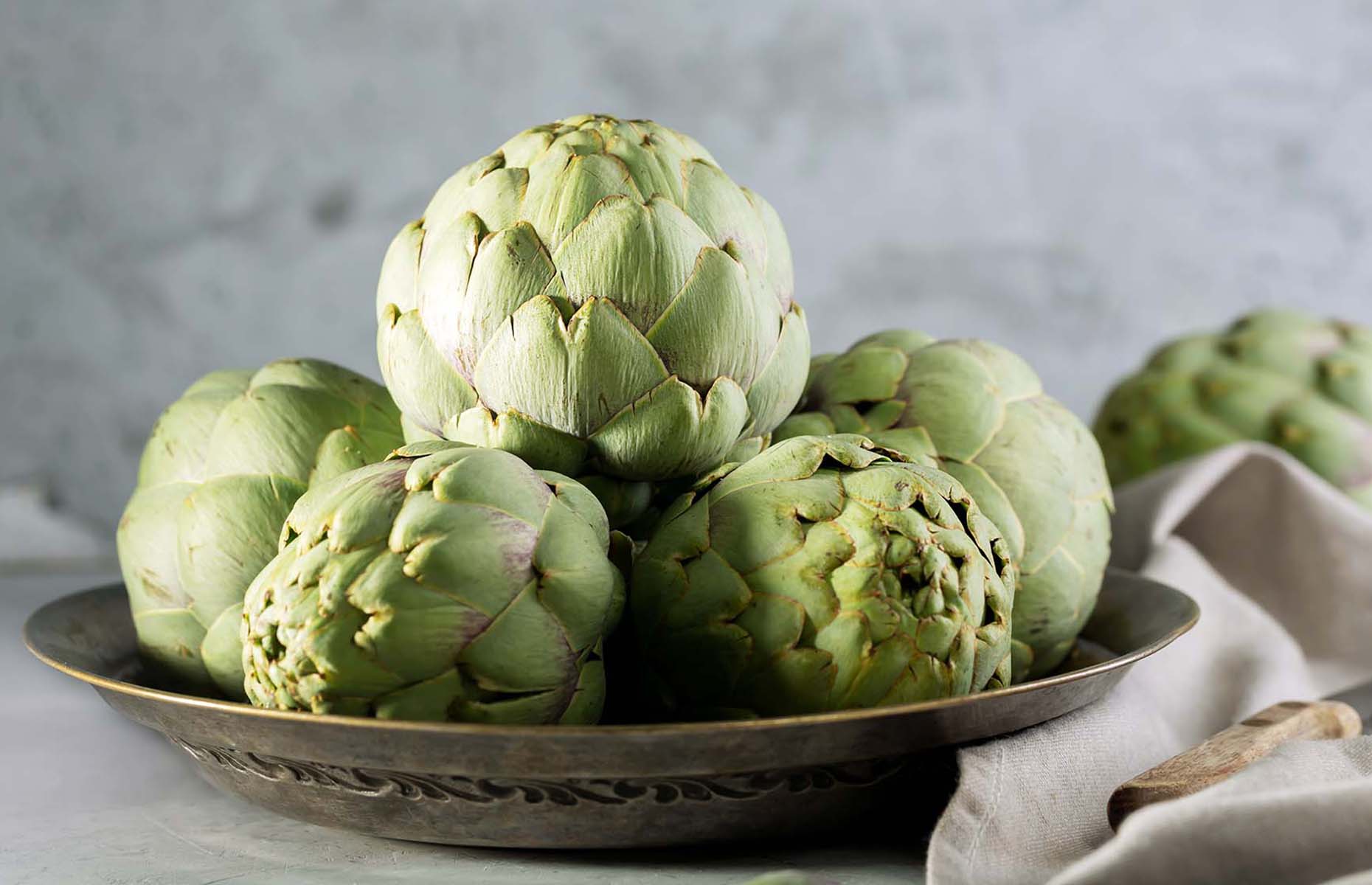 Whole globe artichoke