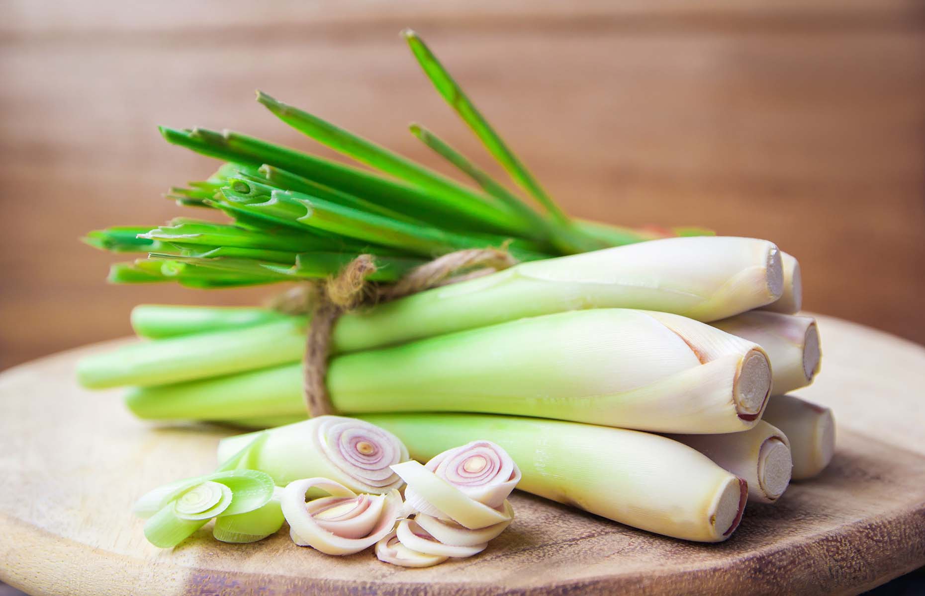 Lemongrass stalks cut (Image: NUM LPPHOTO/Shutterstock)