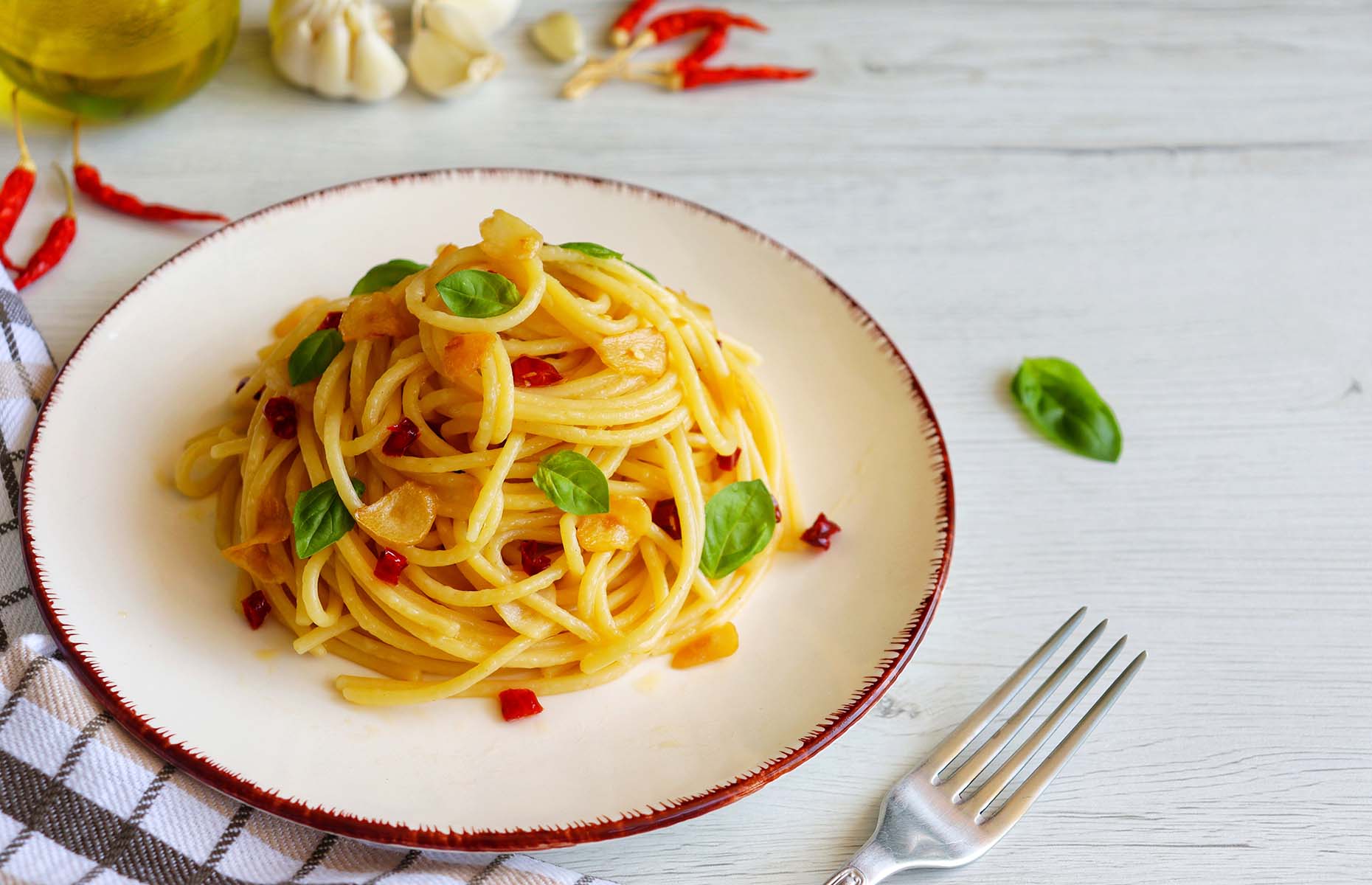 Chilli oil on pasta (Image: KANGIITALY/Shutterstock)