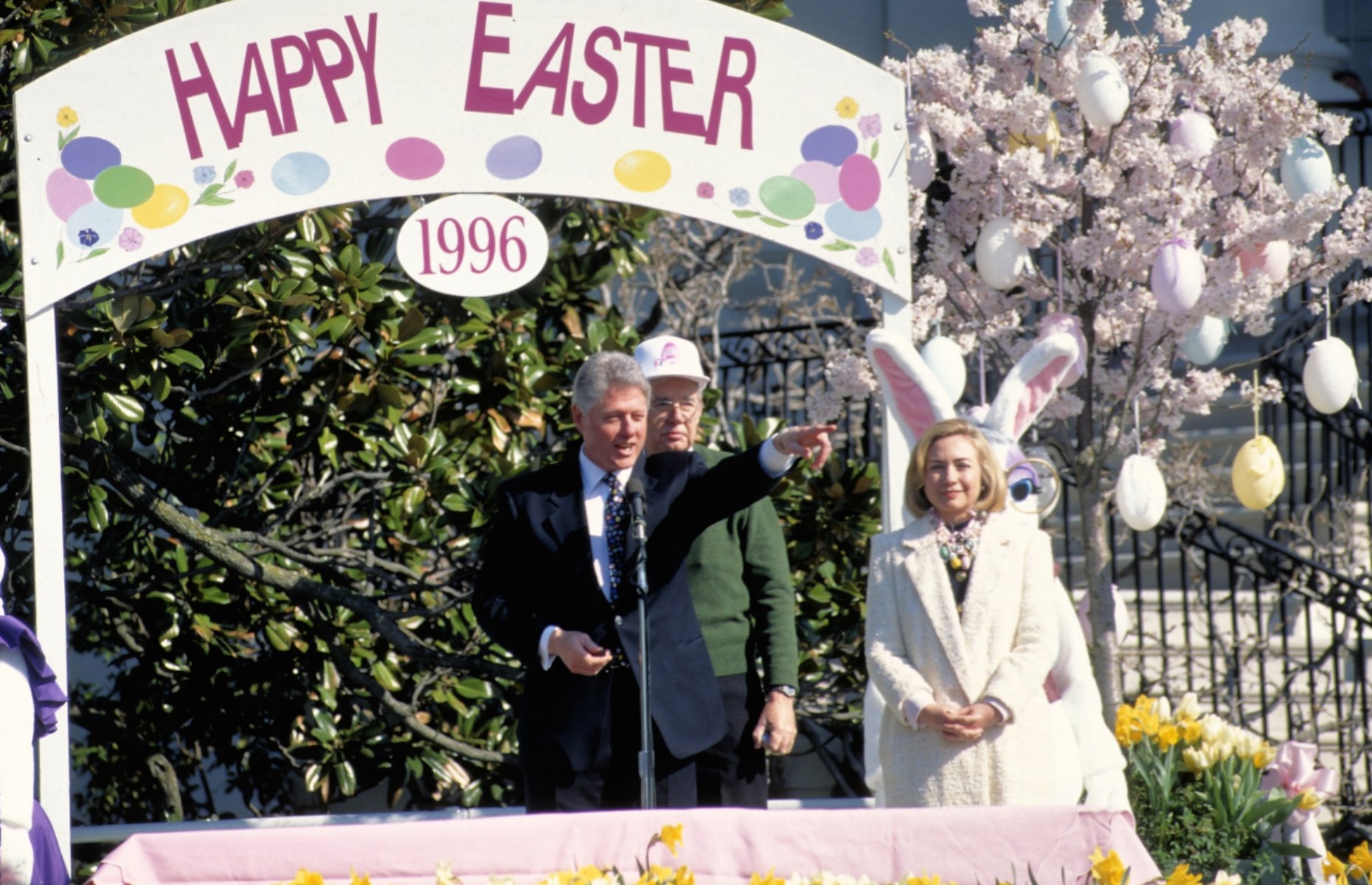 1996, President Bill Clinton and First Lady Hillary Clinton welcome everybody to the annual Easter Egg Roll at the White House (Image: Mark Reinstein/Shutterstock)