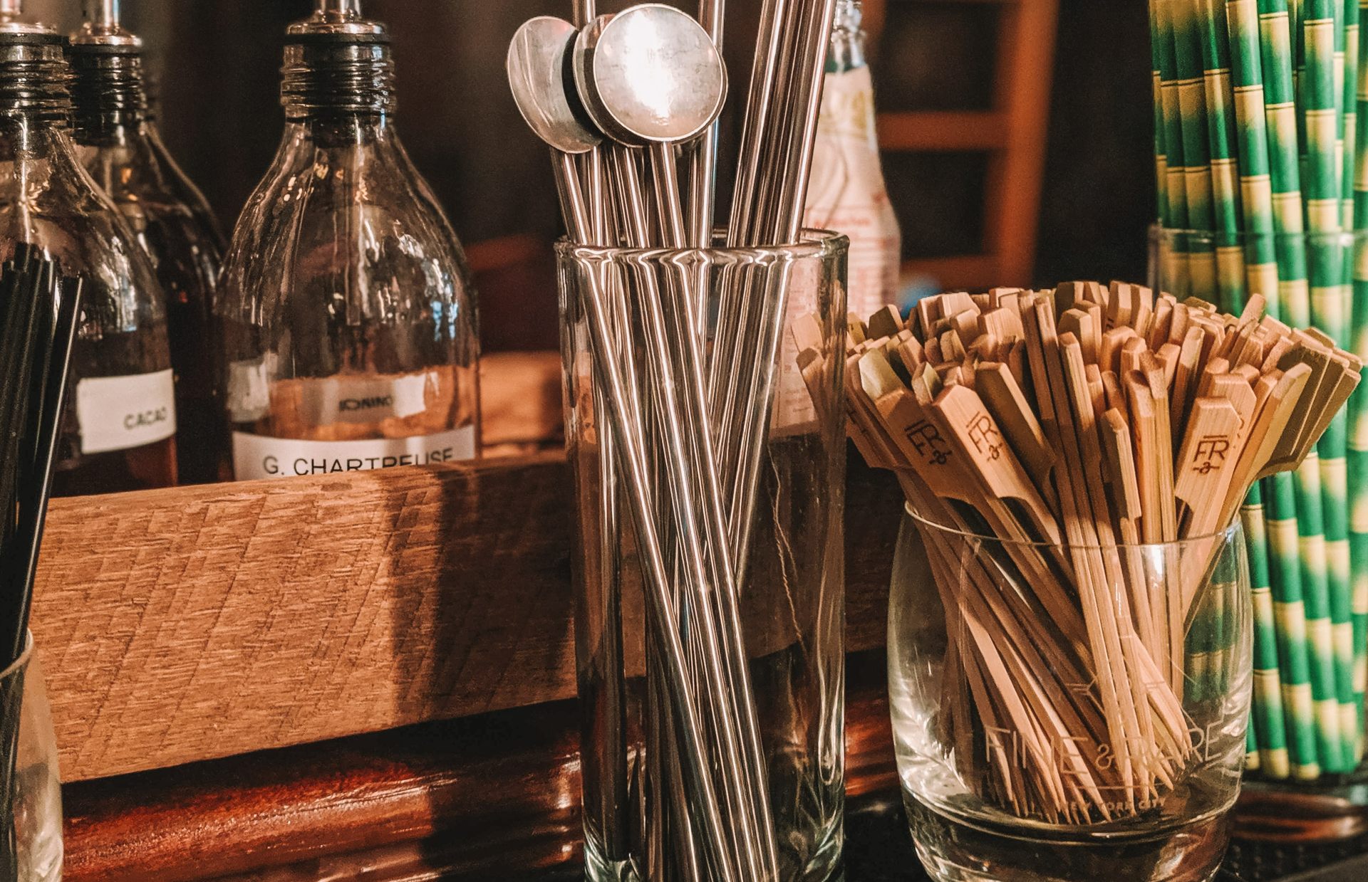 Cocktail stirrers (Image: Unsplash/YesMore Content)