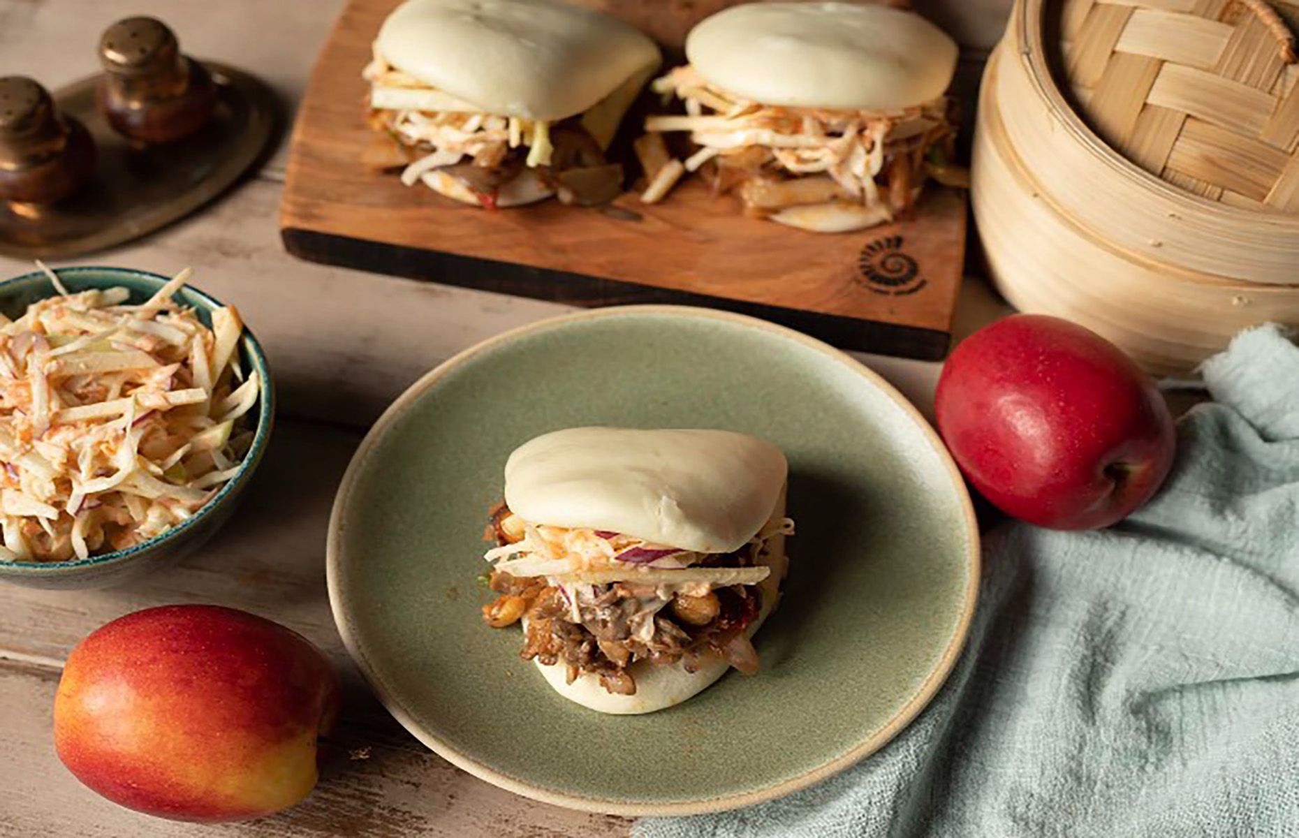 Mark Aisthorpe's vegan bao buns with BBQ oyster mushrooms and apple slaw (Image: JAZZ Apples)