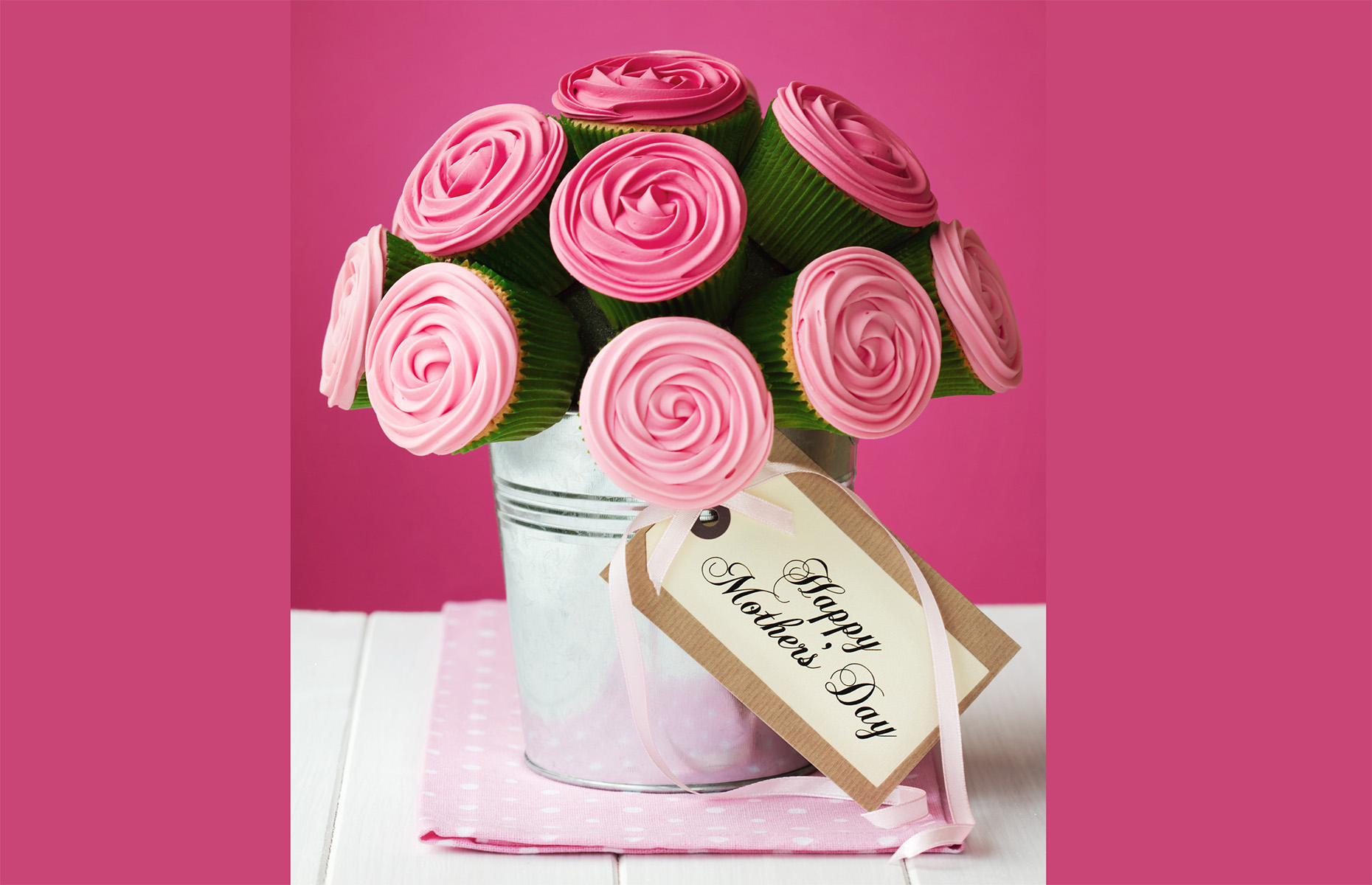 Mother's day cupcake bouquet (Image: Ruth Black/Shutterstock)
