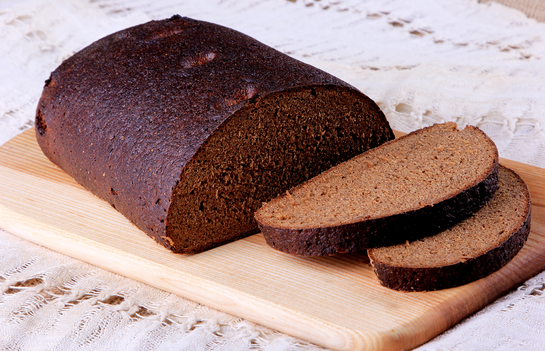 Black rye bread (Image: Aigars Muiznieks/Shutterstock)