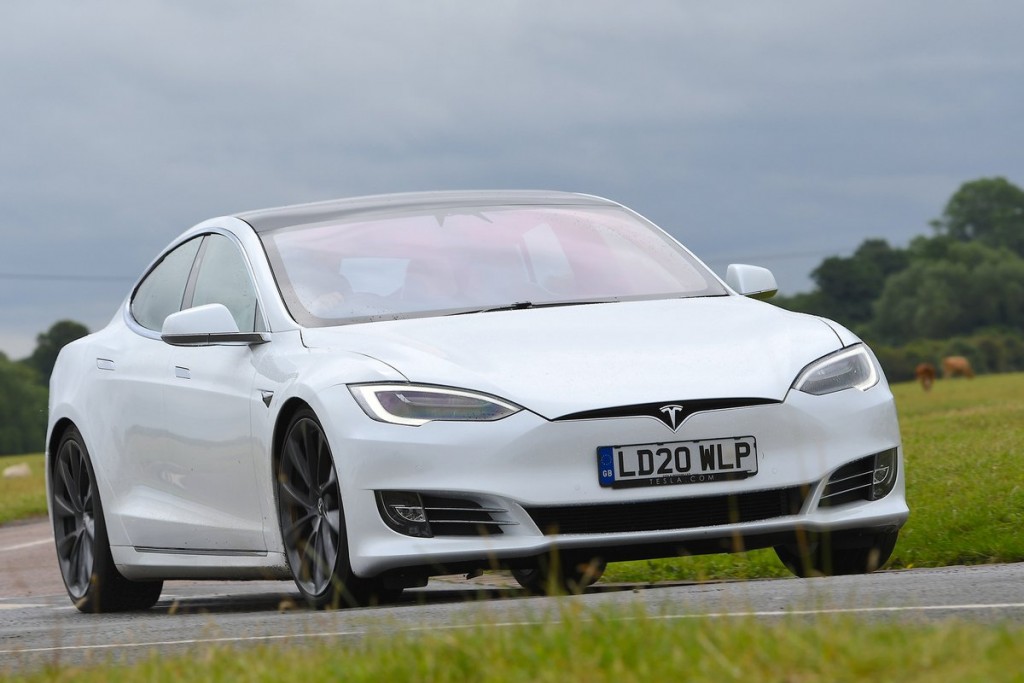 Tesla Model S (Image: Move Electric)