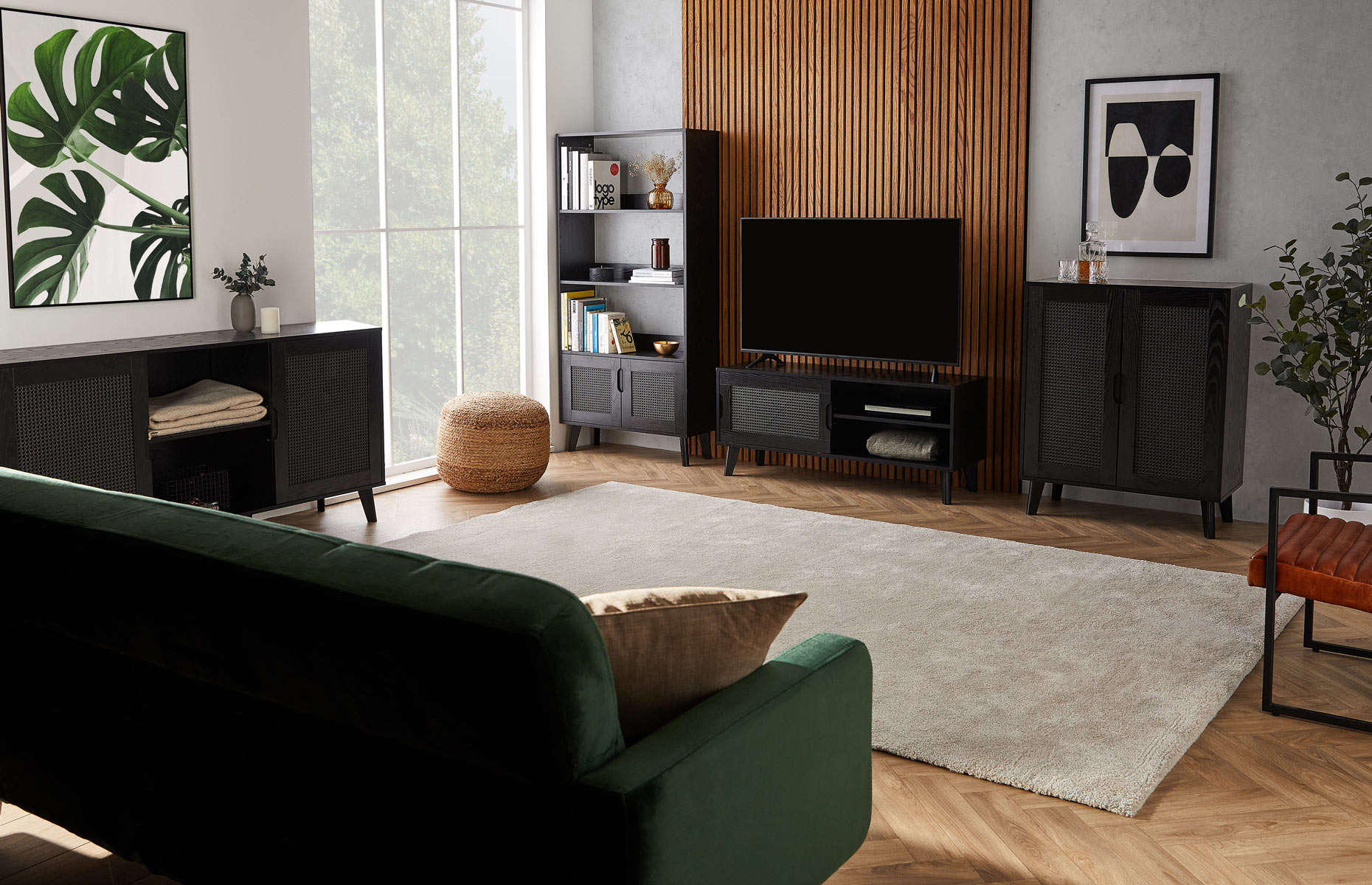 Living room neutral decor