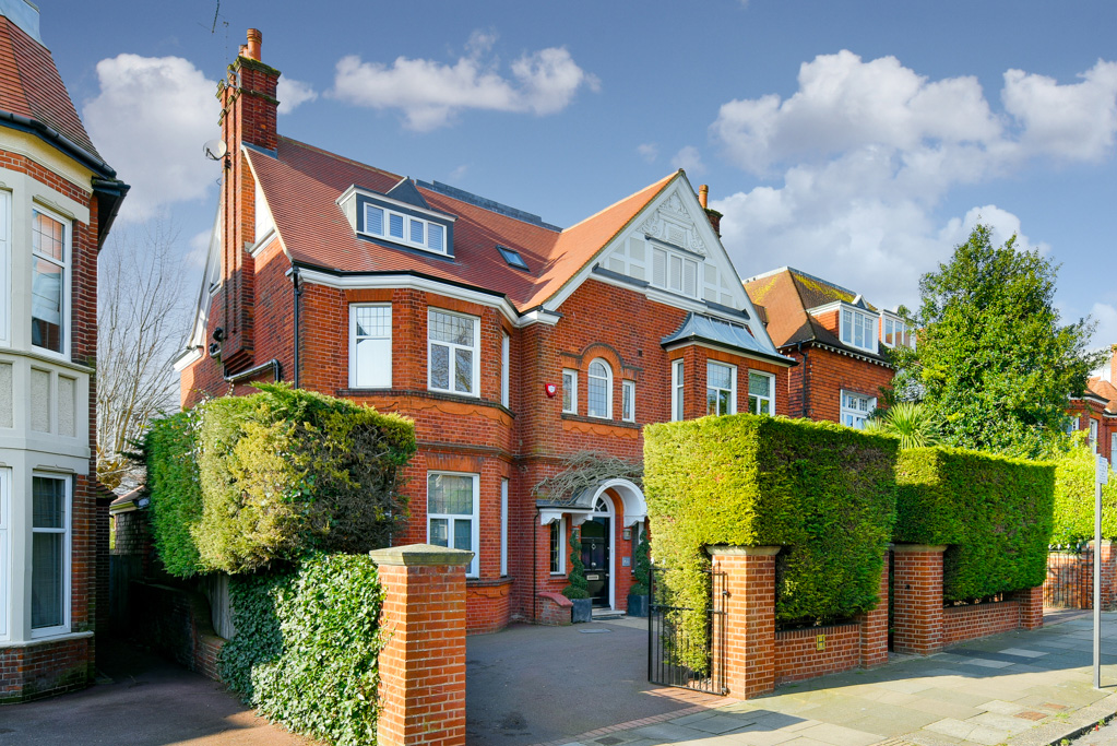 The Drive: Handsome homes for sale in Hove