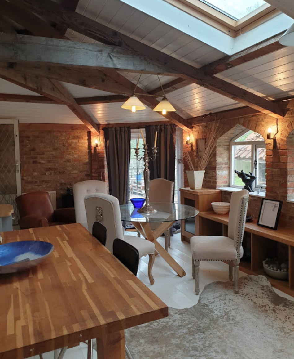 The dining room. Image: Zoopla/Harriet & George