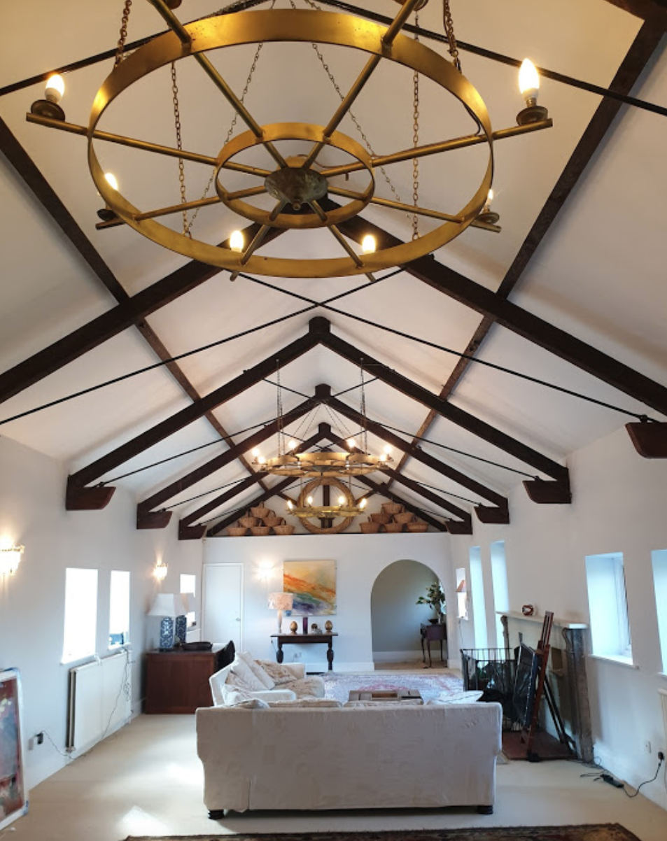 The beams in the living area. Image: Zoopla/Harriet & George