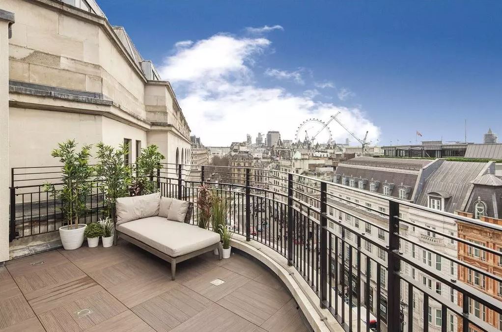 Overlooking the hustle and bustle, the city pad is ideally located. Image: OnTheMarket