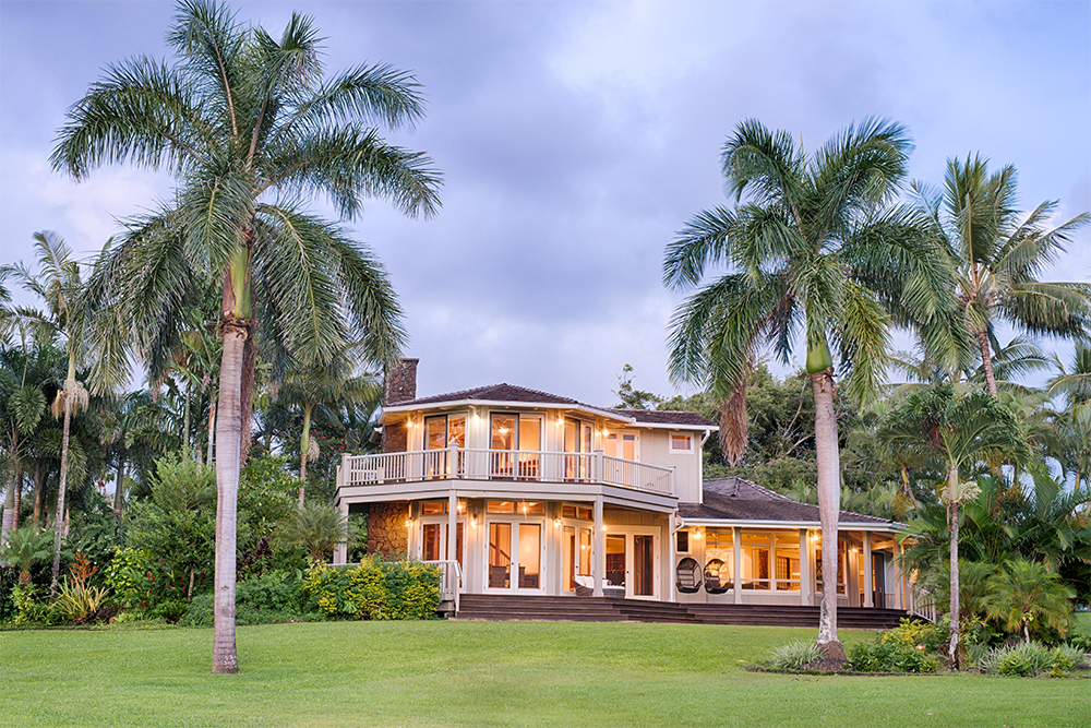 The second house the Smiths bought on the paradise island of Hawaii. Image: HI Information Service