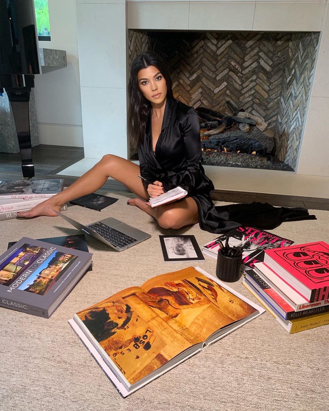 8 Reasons Why Kourtney Kardashian Is The Most Stylish Home