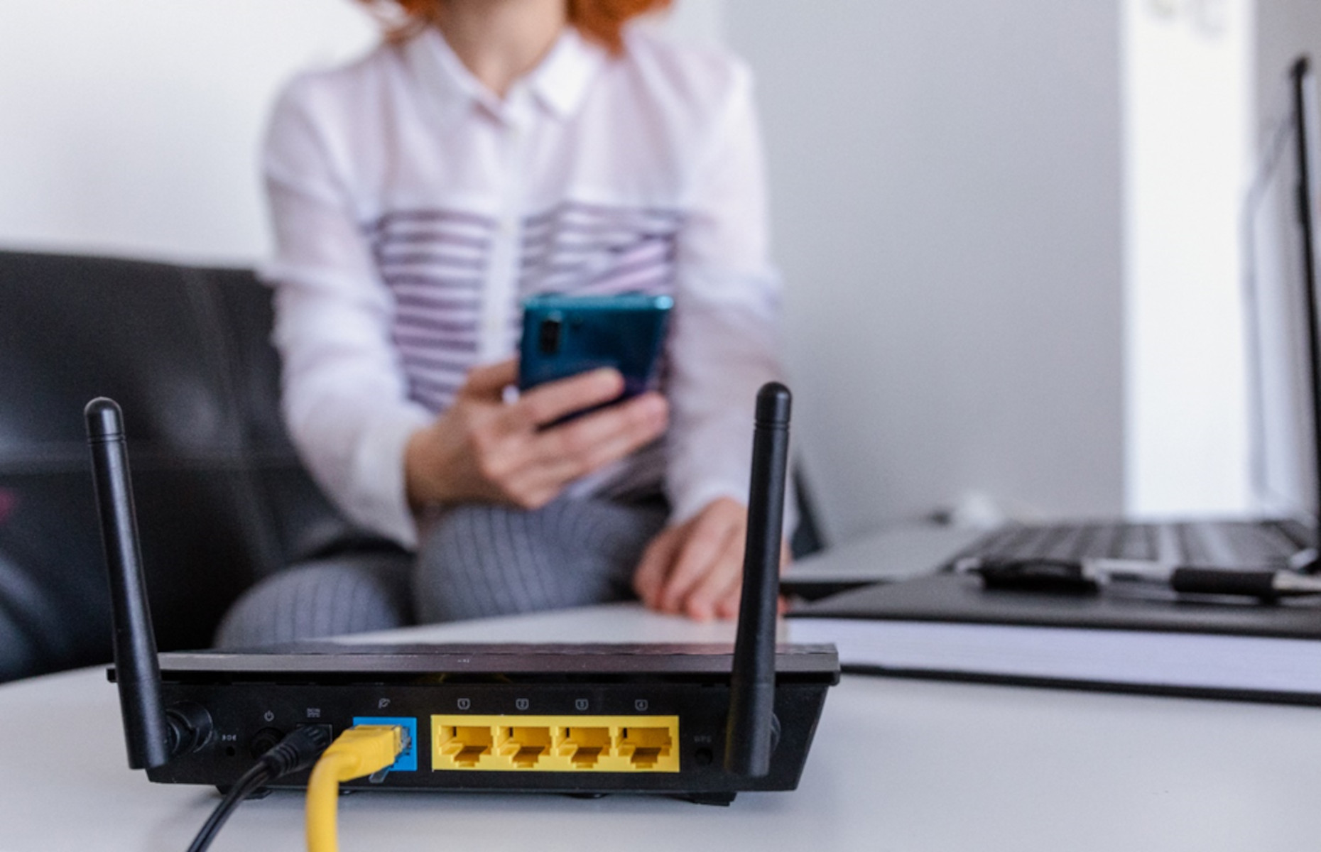 Work close to a home wifi router for best reception. Image: john snith / Shutterstock